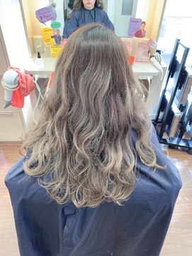 ピュア ハーツ 西尾店(Pure Hearts) ウェーブ×ベージュ[西尾/西尾駅/西尾市][西尾/西尾駅/西尾市]