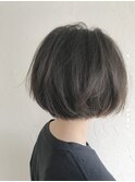 ショートボブ