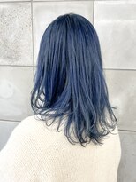 トゥコ(tuco)&nbsp;ブルー青髪淡いブルーレイヤーウルフカット水色