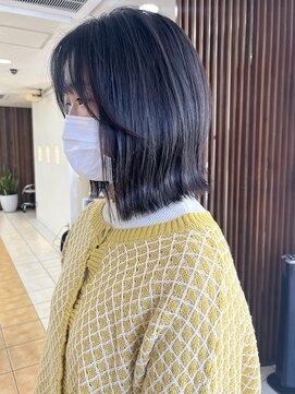 クオリス 上板橋店(QUALIS) 前下がりボブ★10代20代 外ハネ 黒髪 ツヤ髪 ひし形シルエット