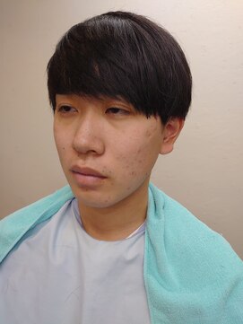 ヘアーカットデザインサロン スマッシュ 田町店(Hair cut design salon Smash) ツーブロックバーバーマッシュ ショート ビジネスマン 学生 黒髪