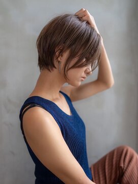 イオ 本厚木(io) ショートヘア似合わせカットグレージュカラーイメチェン小顔