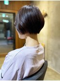 柔らかシルエットの前下がりショートボブ [ショート/パーマ/三宮