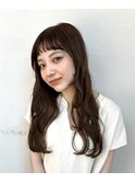 ウェーブロングヘア