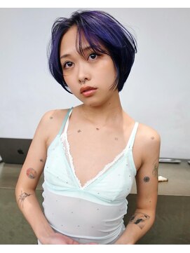 レコ 渋谷(LECO) ネオンパープルハイトーンケアブリーチショートボブ