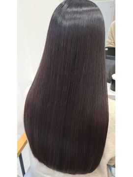 アラナ 平尾(alana) 艶感のあるチョコレートブラウン