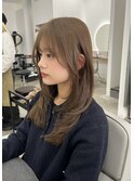 オリーブベージュ×レイヤーカット