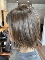 アンドブルー(and BLUE) 伊勢崎軽さのある大人レイヤーボブ