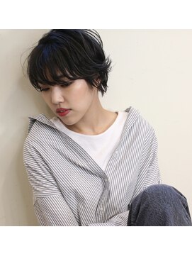 トルネード(TORNADO) 外国人風ショートボブ ハイライト 暗髪グレージュ　白髪ぼかし