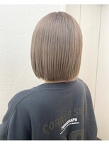 ロア インターナショナル 新宿店(LoA International)&nbsp;ホワイトベージュカラー