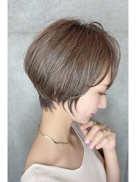 リークフー(Ree cu fuu) オリーブベージュ　ひし形ショートボブ　ニュアンスパーマmori