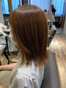ヘアリゾート粋 新宿三丁目本店 艶髪/外はねミディ/ブラウンベージュ
