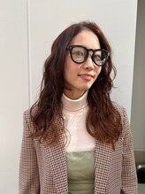 ふんわり優しい印象の《レトロウェーブ×オレンジブラウン》