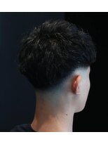 イズミプラス(IZUMI+) フェード＋シャドウパーマ