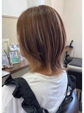 コアフィールフィス(COIFFURE fils) 外ハネウルフボブ ハイライトカラー インナーカラー