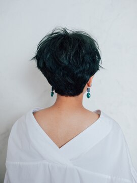 アマリス(Amaris) ビビットショート20代/30代/40代/庭瀬