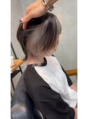 ホワイト インナーカラー ウルフカット