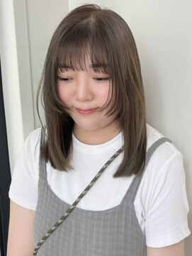 ローネス(LONESS) 動きのあるミディアムレイヤーと赤みを消したオリーブベージュ