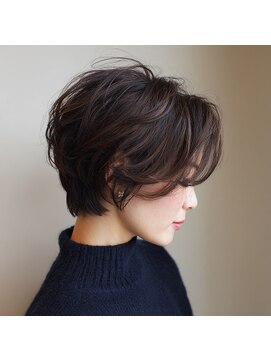 アイビー(ivy) 大人シックショートボブ