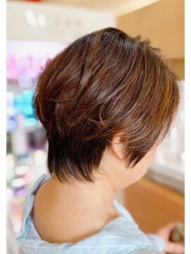 大人美フォルムショート