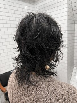 レガーレ(Legare) ウルフカット×グランジパーマ×黒髪