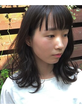 マッシュ 北堀江(MASHU) マーメイドアッシュのミディアムスタイル サエキ