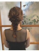 イーズ(e's)&nbsp;夏のヘアアレンジ☆編みおろし