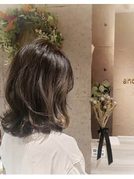アンドヒア 淀屋橋店(and.here) グレー×ミディアム