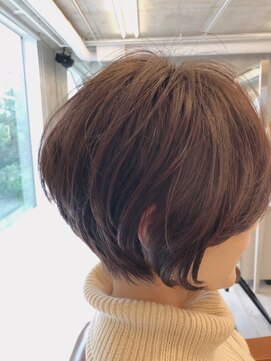 アメリア(ameria) 後頭部ふんわりショートボブ☆長岡×表参道