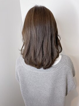 ナンバー(number+) 20代30代40代アッシュ艶感ストレート透明感ナチュラル