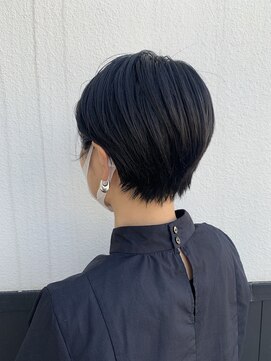 リア(lia) 大人かわいい/ショート/ダークアッシュ