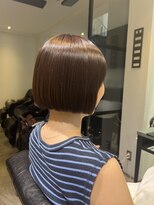 トレス(TRESS)&nbsp;ミニボブ　レイヤーボブ　ブラウンカラー　切りっぱなし