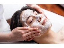 【選べる美肌エステ】美肌フェイシャルで顔のベタつき、乾燥、小鼻の黒ずみ、毛穴開きを予防