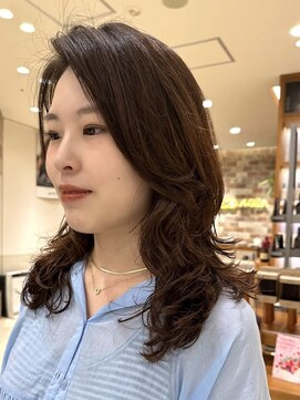 ピークアブー アヴェダ アトレ恵比寿(PEEK-A-BOO AVEDA) ミディアムレイヤー／デジタルパーマ／パーマ／前髪なし