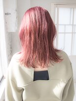 アマリス(Amaris) ピンクアッシュレイヤースタイル20代/30代/40代/庭瀬