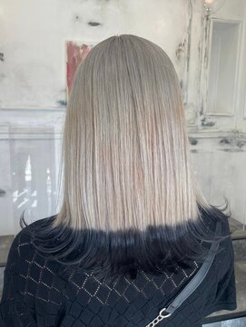 カムジーヘッドカミノウラ(COMEGHEAD KAMINOURA) ダブルカラーミルクティーベージュカラーケアブリーチ韓国ボブ