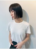 オリーブカラーパツッと切りっぱなし ミニボブ