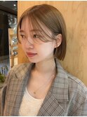 ミニボブイメチェンヘア前髪なし美髪ベージュカラーダブルカラー