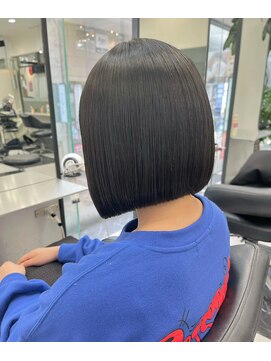 テテ(TETE) ミニボブ/ボブ/切りっぱなし/縮毛矯正