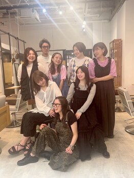 リンダ(LINDA)の写真/【女性も男性もお待ちしています＊】丁寧な接客と技術であなたの"なりたい"を実現◇相談しやすい雰囲気が◎