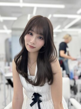 アマトウキョウスマートサロン(AMA TOKYO×Smart Salon) 韓国ヘア　2wayバング  レイヤーカット くびれヘア  顔周り