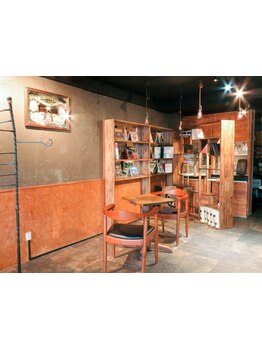 駅からは遠くても意外とバス停は近くです