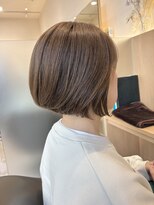 ウイバイファースト(u'i by first)&nbsp;すこ～し前下がりなワンレンボブスタイル