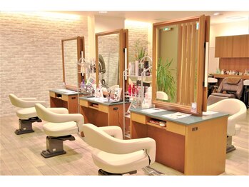 ハナハナ ゼスト御池(hana hana)の写真/【地下鉄/京都市役所前駅直結】“お仕事&お買い物帰りに気軽に立ち寄れる”と人気の実力派揃いのヘアサロン