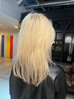 ノラ ヘアーサロン(NORA HAIR SALON)&nbsp;抜きっぱなしホワイトブロンドミディアムレイヤーケアブリーチ