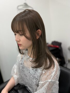 ピリオド 松阪(Period.) セミロングマロンベージュレイヤーカット 髪質改善Period.松阪