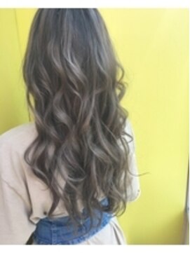 トロニー(TLONY) TLONY渋谷自慢のレミー毛シールエクステグラデ