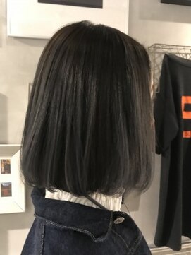 ジーナ(XENA) ダークグレーBOB