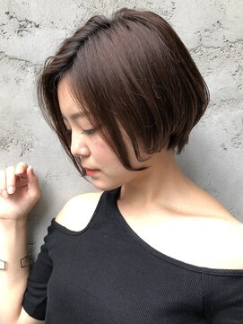 ミィ 表参道(mee.) 【mee.】 前下がりボブ ひし形