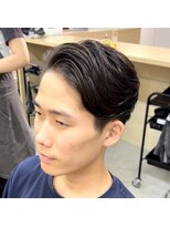 ニコフクオカヘアーメイク(NIKO Fukuoka Hair Make)&nbsp;「NIKO」アップバングパーマ　サイドパートパーマセンターパート